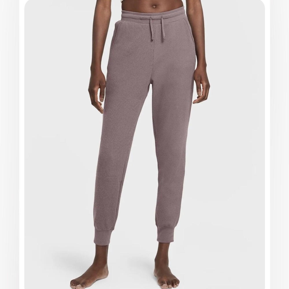 Nike Yoga Luxe joggers sz M
